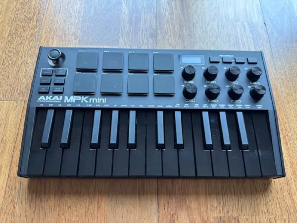 Reverb Akai MPK Mini MKIII 25-Key MIDI Controller Black on Black