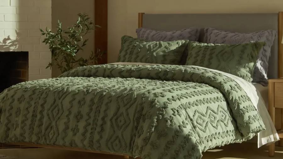 Cozy Bliss: A Complete Guide to Cozy Blankets, Bedding and Home Comfort
