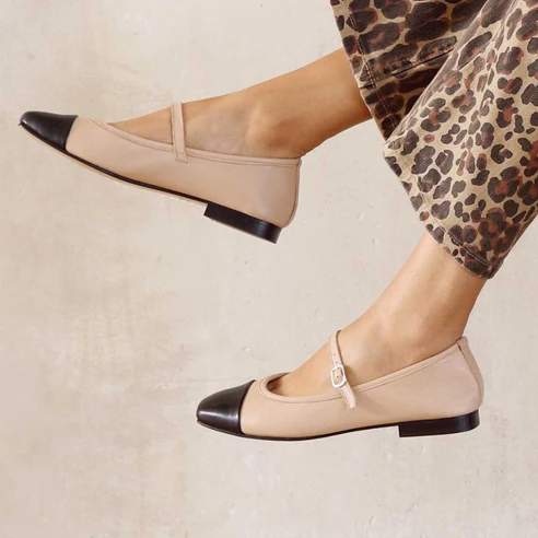 Air & Grace flat shoes