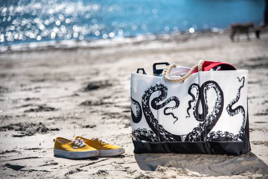 Sea Bags Review : Turning Recycled Sails into Timeless Coastal Accessories